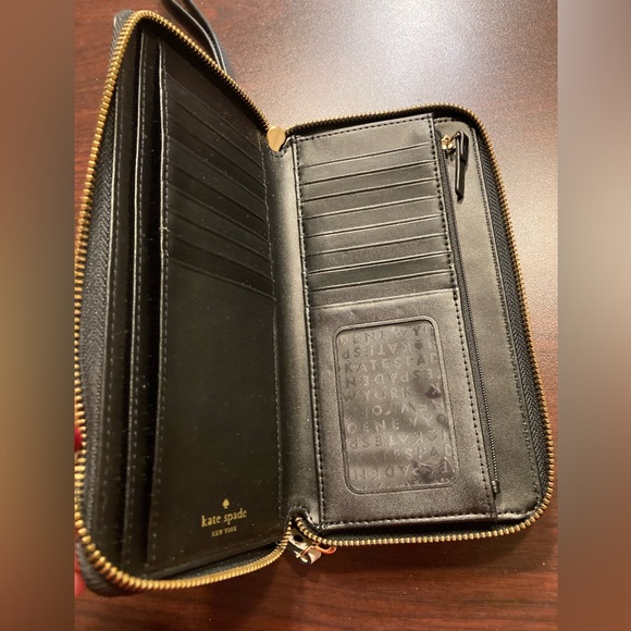 Kate Spade wristlet - Picture 3 of 4